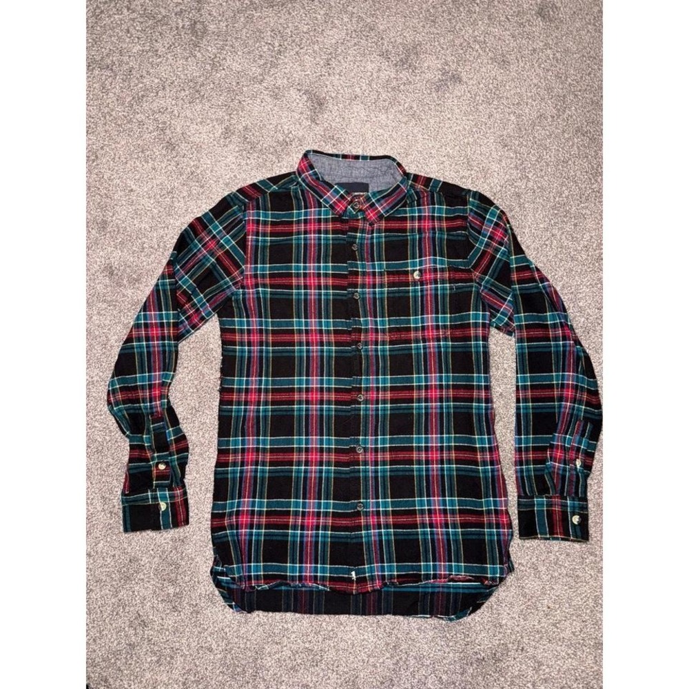 Modern Amusement Men's Long Sleeve Plaid Button-Down